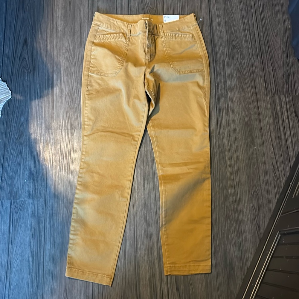 Old navy Pixie Sz 6 New